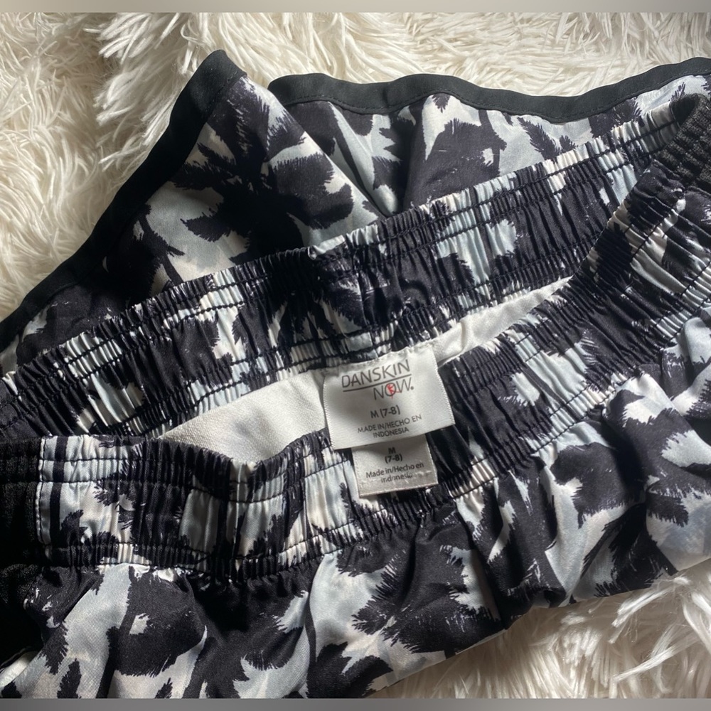 Danskin Now shorts size Med 7-8